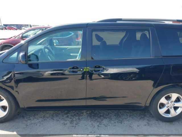 5TDKK3DC0FS613377 Toyota Sienna Le 8 Passenger
