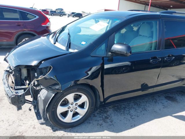 5TDKK3DC0FS613377 Toyota Sienna Le 8 Passenger