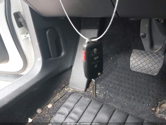 WVGAV7AX2HK051022 Volkswagen Tiguan 2.0t/2.0t S