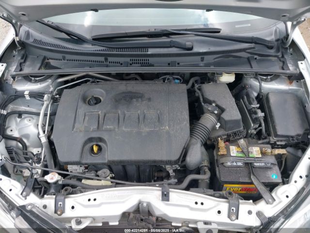 2T1BURHE0JC006213 Toyota COROLLA LE