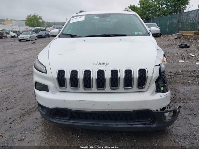 1C4PJMCB8GW372242 Jeep 2016