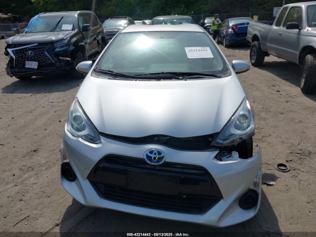 JTDKDTB38F1580333 Toyota Prius C Two