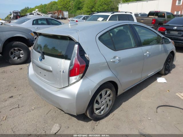 JTDKDTB38F1580333 Toyota Prius C Two