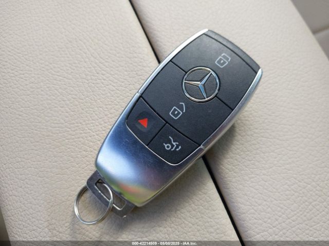 W1N0G8DB4NV395227 Mercedes-Benz Glc 300 Suv