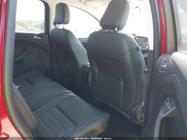 1FMCU9HD6KUA93515 Ford ESCAPE SEL