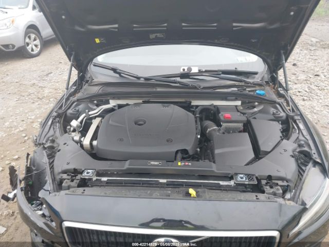 7JR102FK6LG035678 Volvo S60 T5 Momentum