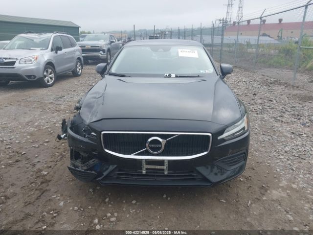 7JR102FK6LG035678 Volvo S60 T5 Momentum