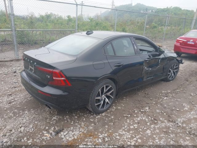 7JR102FK6LG035678 Volvo S60 T5 Momentum