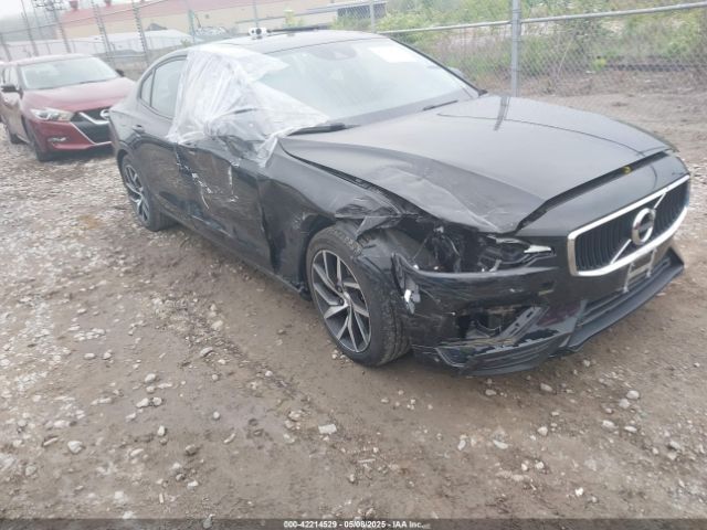 7JR102FK6LG035678 Volvo S60 T5 Momentum