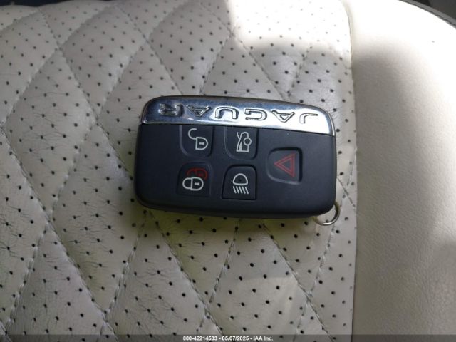 2019 JAGUAR XJ SAJWA2G75K8W19401 Photo 10
