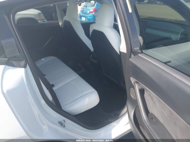 2023 TESLA MODEL Y 7SAYGDED7PF945916 Photo 7