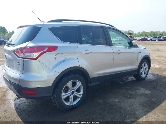 1FMCU9GX2GUB68987 Ford ESCAPE SE