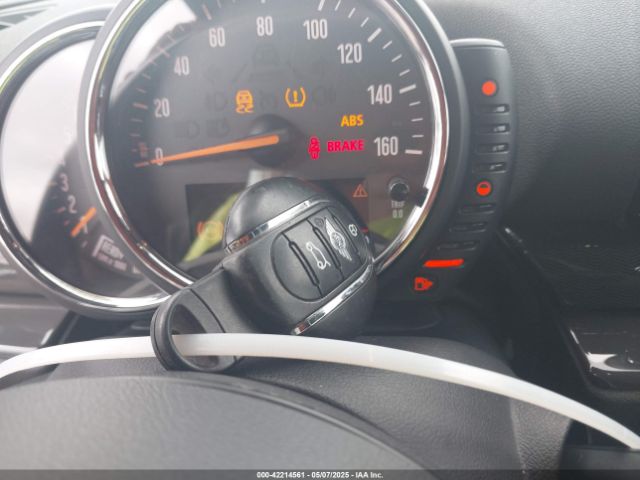 WMWLN5C56H2E31817 Mini Clubman Cooper
