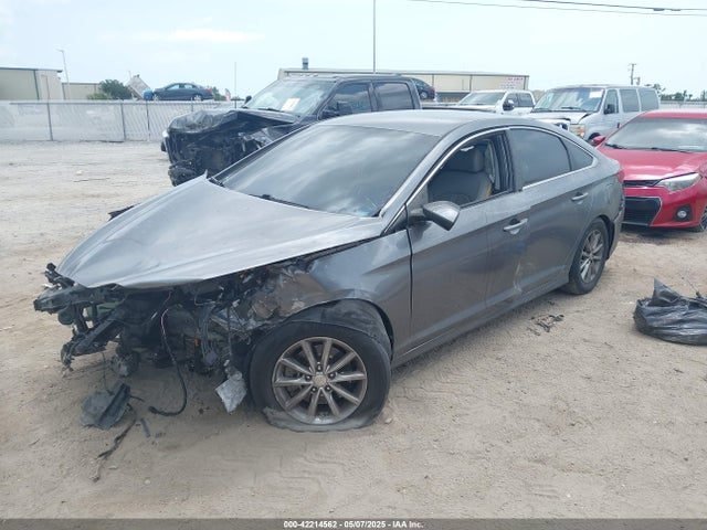 5NPE24AF0JH617106 Hyundai SONATA SE