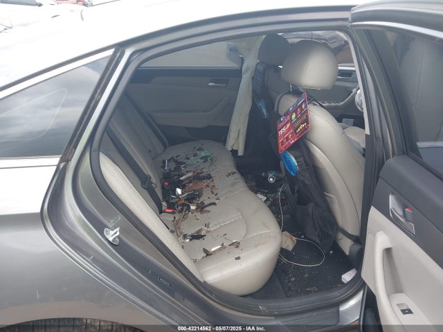 5NPE24AF0JH617106 Hyundai SONATA SE