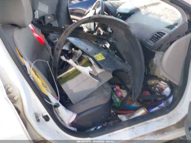 KMHCT4AE8HU232920 Hyundai ACCENT SE
