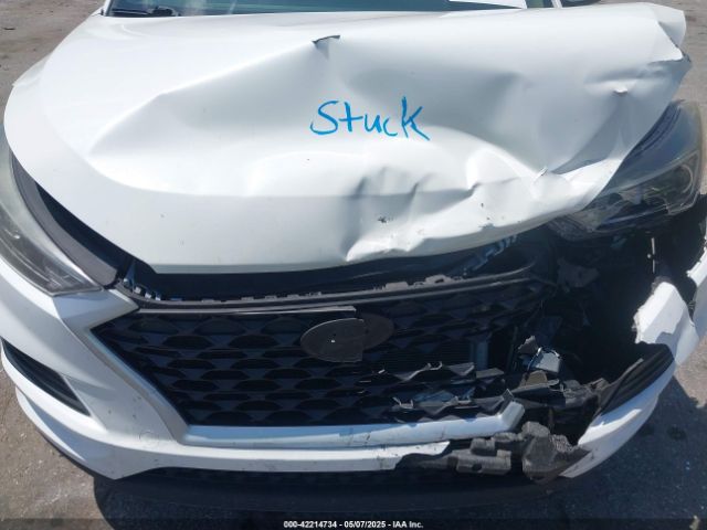 KM8J23A48KU055515 Hyundai TUCSON SE