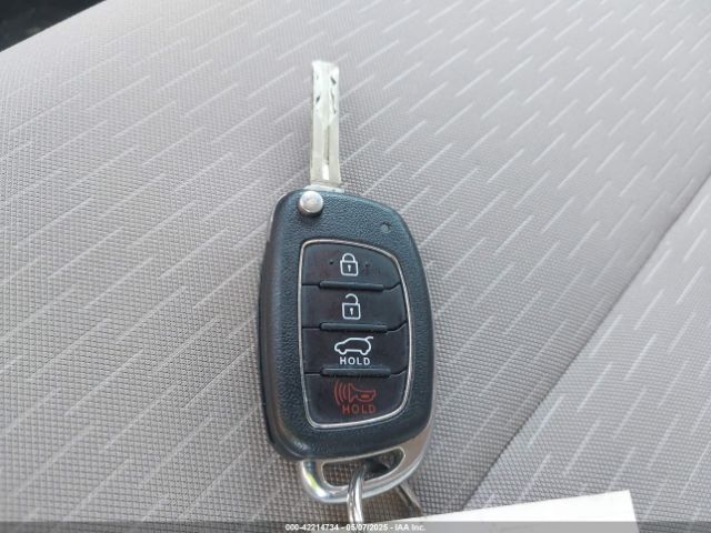 KM8J23A48KU055515 Hyundai TUCSON SE