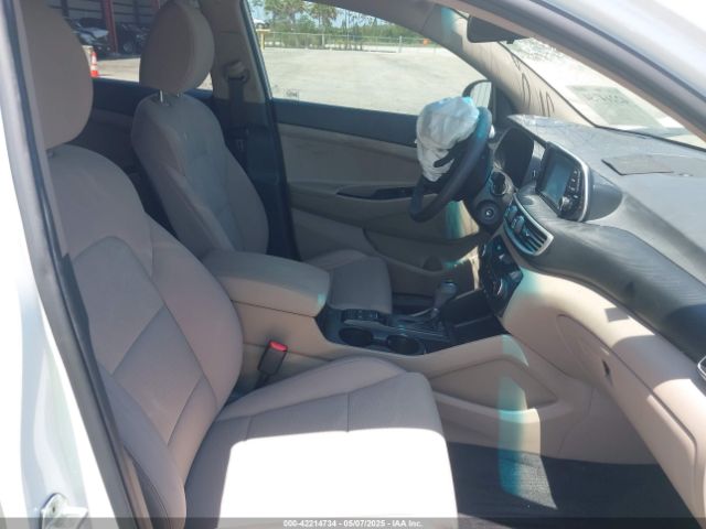 KM8J23A48KU055515 Hyundai TUCSON SE