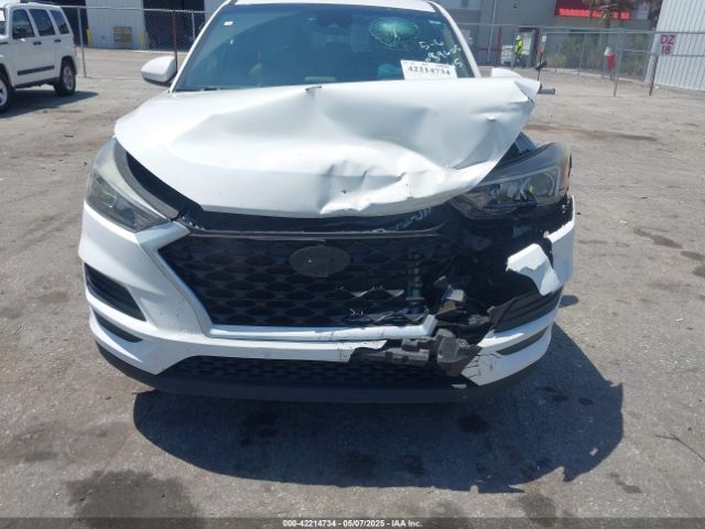 KM8J23A48KU055515 Hyundai TUCSON SE