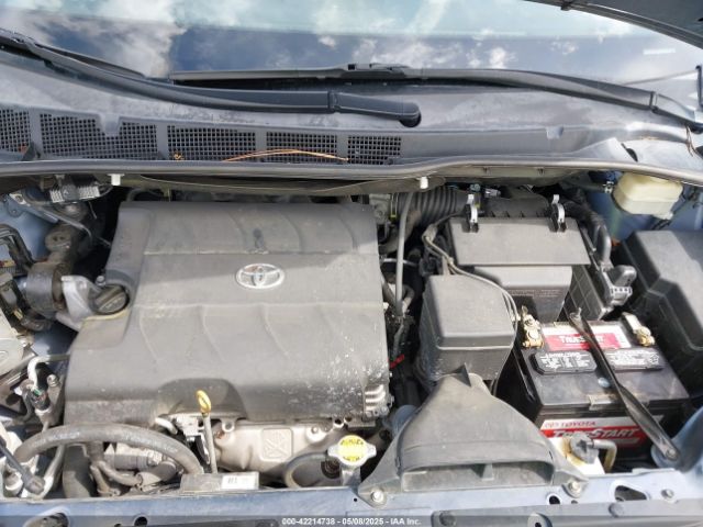 5TDYK3DC0GS766059 Toyota Sienna Xle Premium 8 Passenger