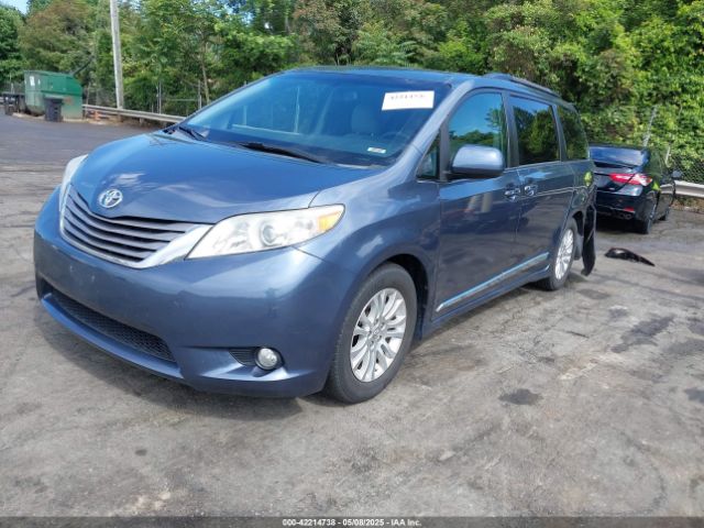 5TDYK3DC0GS766059 Toyota Sienna Xle Premium 8 Passenger