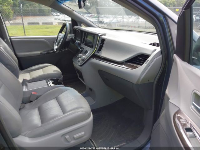 5TDYK3DC0GS766059 Toyota Sienna Xle Premium 8 Passenger