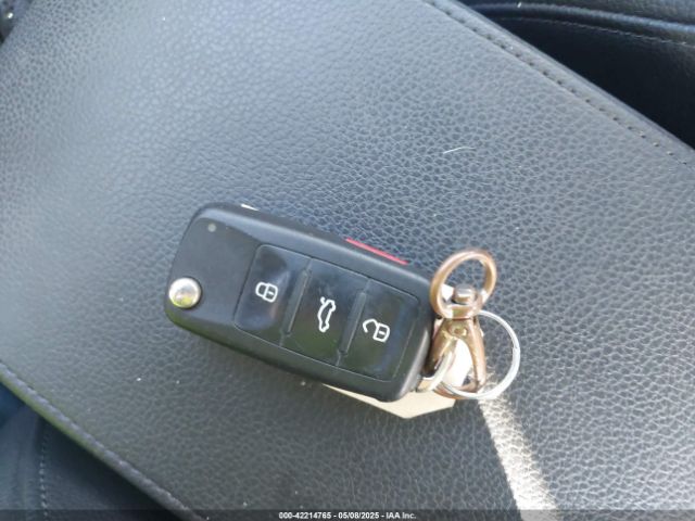 3VWL17AJ0GM375983 Volkswagen Jetta 1.8t Sel