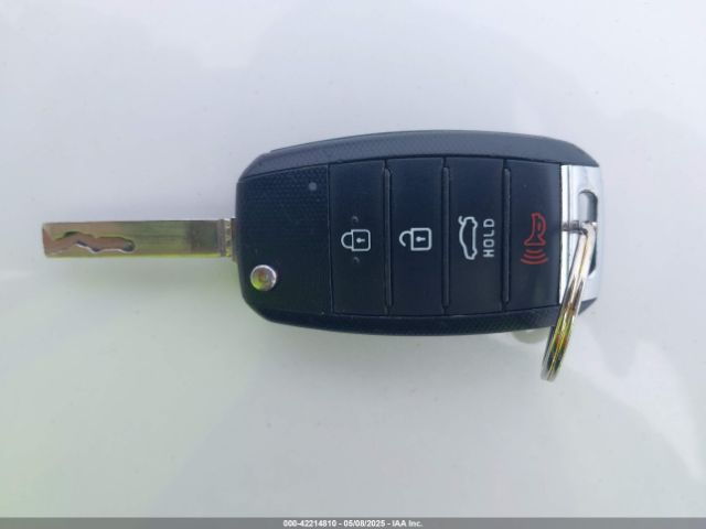 5XXGT4L36LG422926 KIA Optima Lx