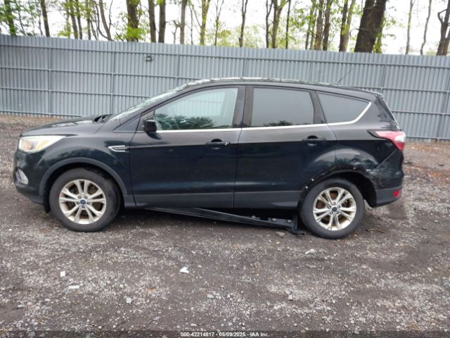 1FMCU9GD8HUD02814 Ford ESCAPE SE