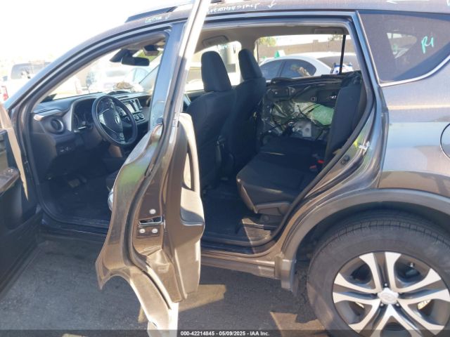 JTMZFREV3JJ180004 Toyota RAV4 LE