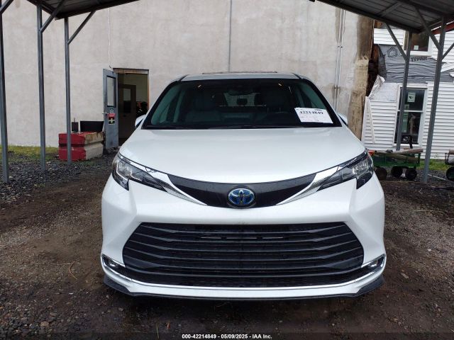 5TDYSKFC3PS083764 Toyota SIENNA XLE