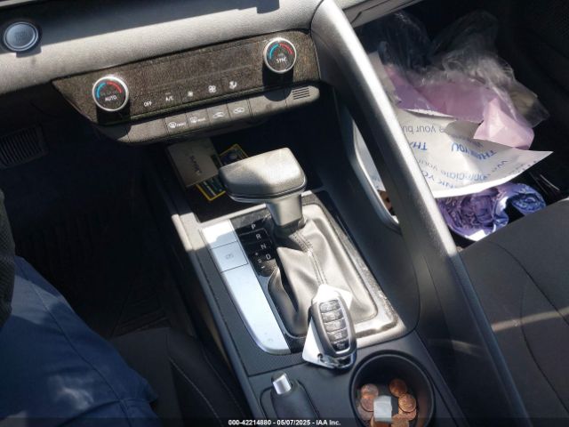 5NPLM4AG7PH092869 Hyundai ELANTRA SEL