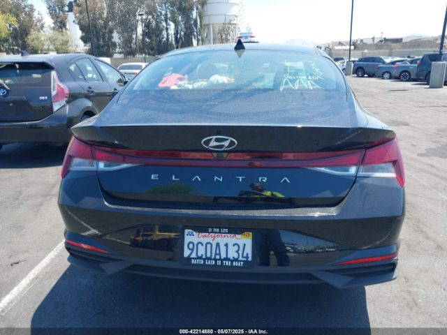 5NPLM4AG7PH092869 Hyundai ELANTRA SEL