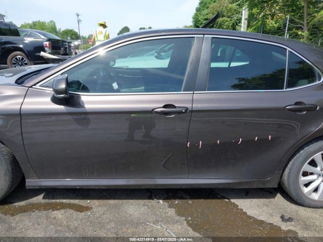 4T1B11HK5JU141122 Toyota CAMRY LE