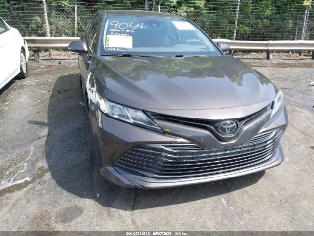 4T1B11HK5JU141122 Toyota CAMRY LE