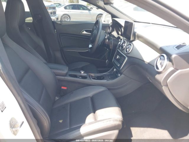2019 MERCEDES-BENZ CLA 250 WDDSJ4EB5KN769676 Photo 4