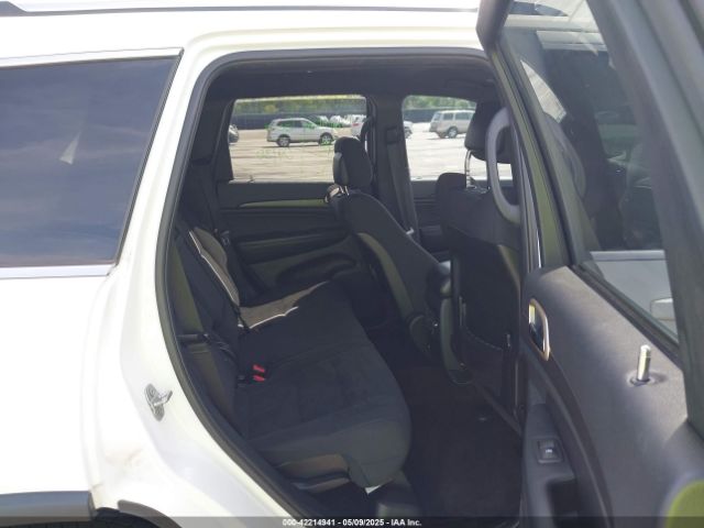 1C4RJFAG6HC784276 Jeep Grand Cherokee Laredo 4x4
