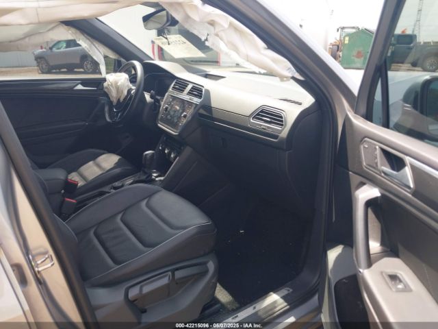 3VV4B7AXXLM170532 Volkswagen Tiguan