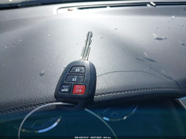 2T1BURHE1KC136602 Toyota COROLLA LE
