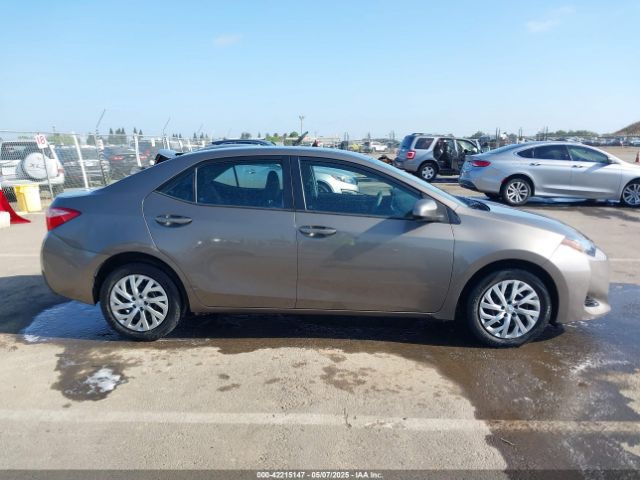 2T1BURHE1KC136602 Toyota COROLLA LE