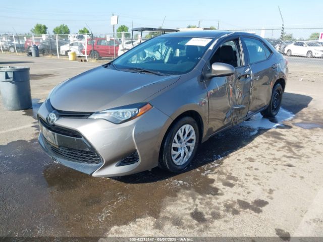 2T1BURHE1KC136602 Toyota COROLLA LE
