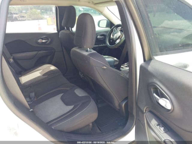 1C4PJLAB9FW620560 Jeep Cherokee Sport