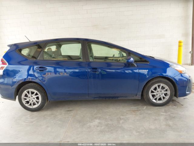 JTDZN3EU6FJ036865 Toyota Prius V Four