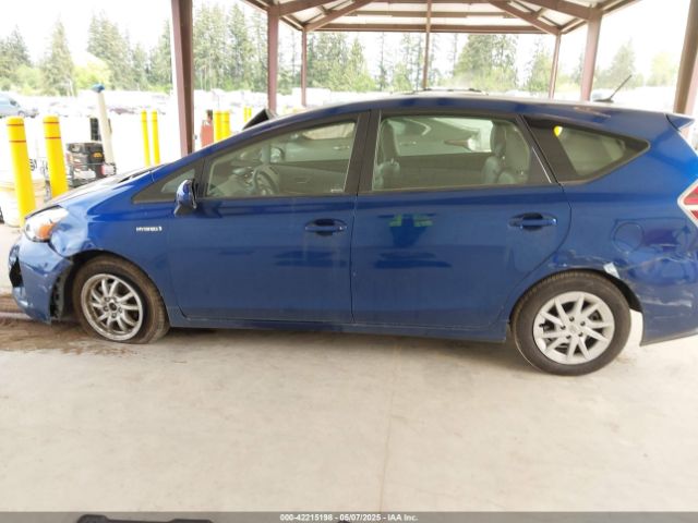 JTDZN3EU6FJ036865 Toyota Prius V Four