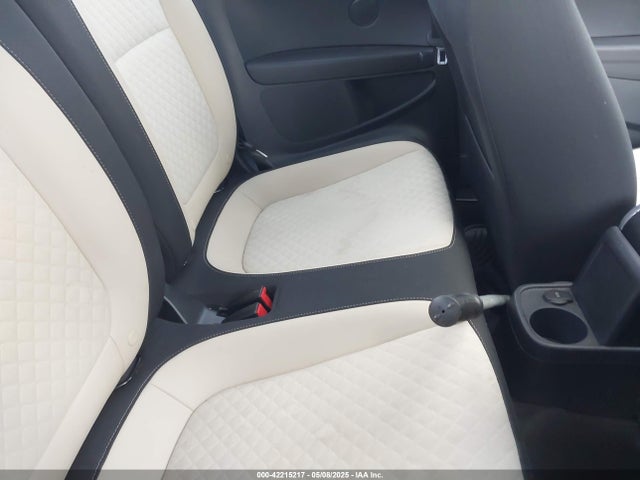 3VWFD7AT2KM701040 Volkswagen 2019