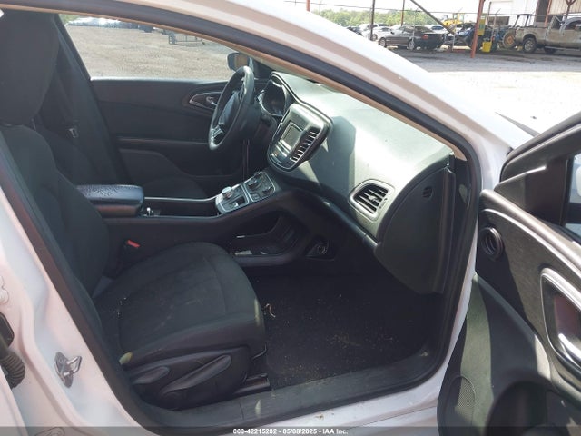 Chrysler 200 Limited 2016 1C3CCCAB2GN145709 Image 5