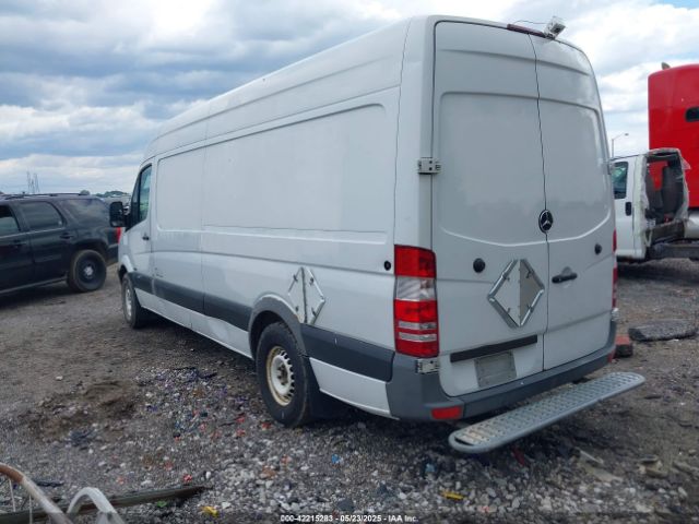 2011 MERCEDES-BENZ SPRINTER 2500 WD3PE8CB7B5583677 Photo 2