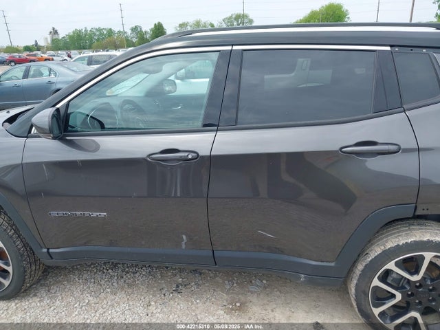 3C4NJDCB1JT481078 Jeep Compass Limited 4x4