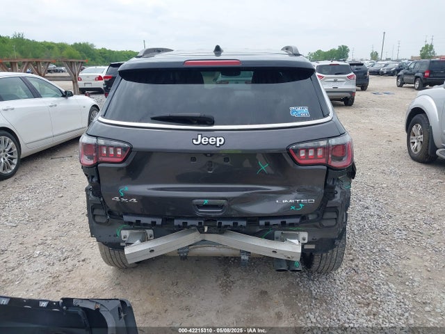 3C4NJDCB1JT481078 Jeep Compass Limited 4x4